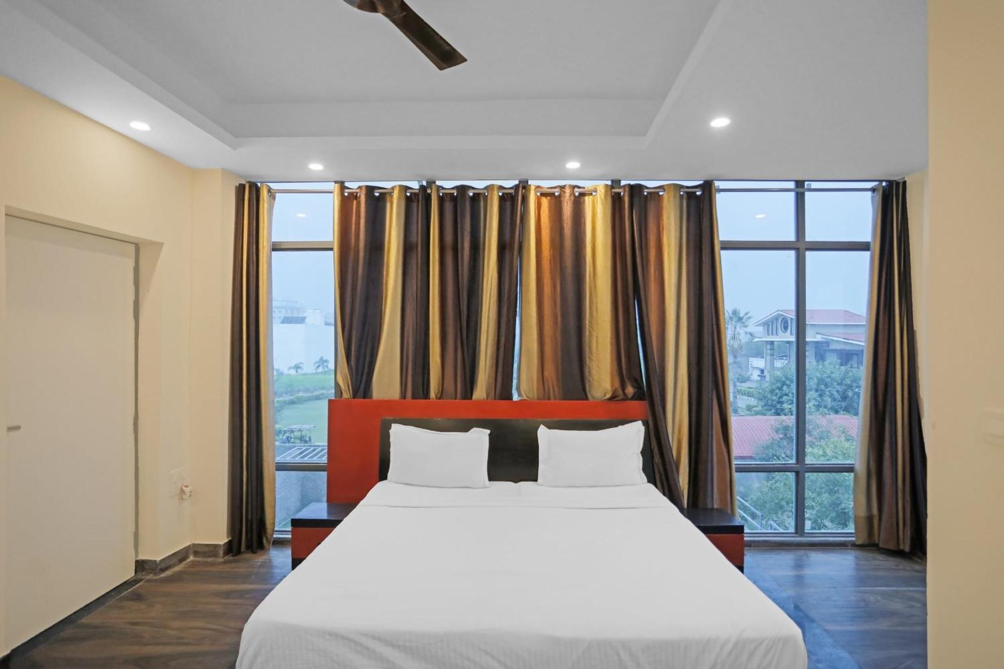 Super Hotel O Heart Beat Hotel Большая Нойда Экстерьер фото