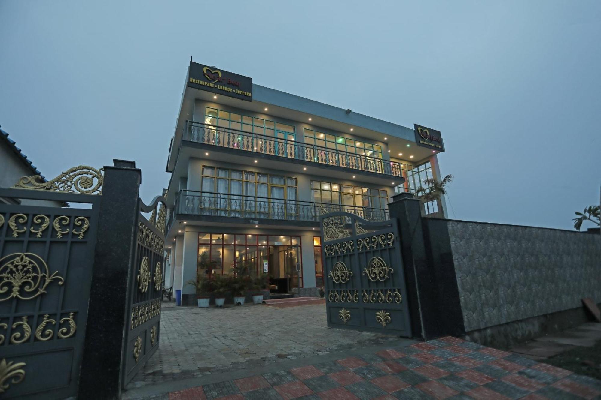 Super Hotel O Heart Beat Hotel Большая Нойда Экстерьер фото